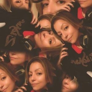 Meet your Posher, Roxanna